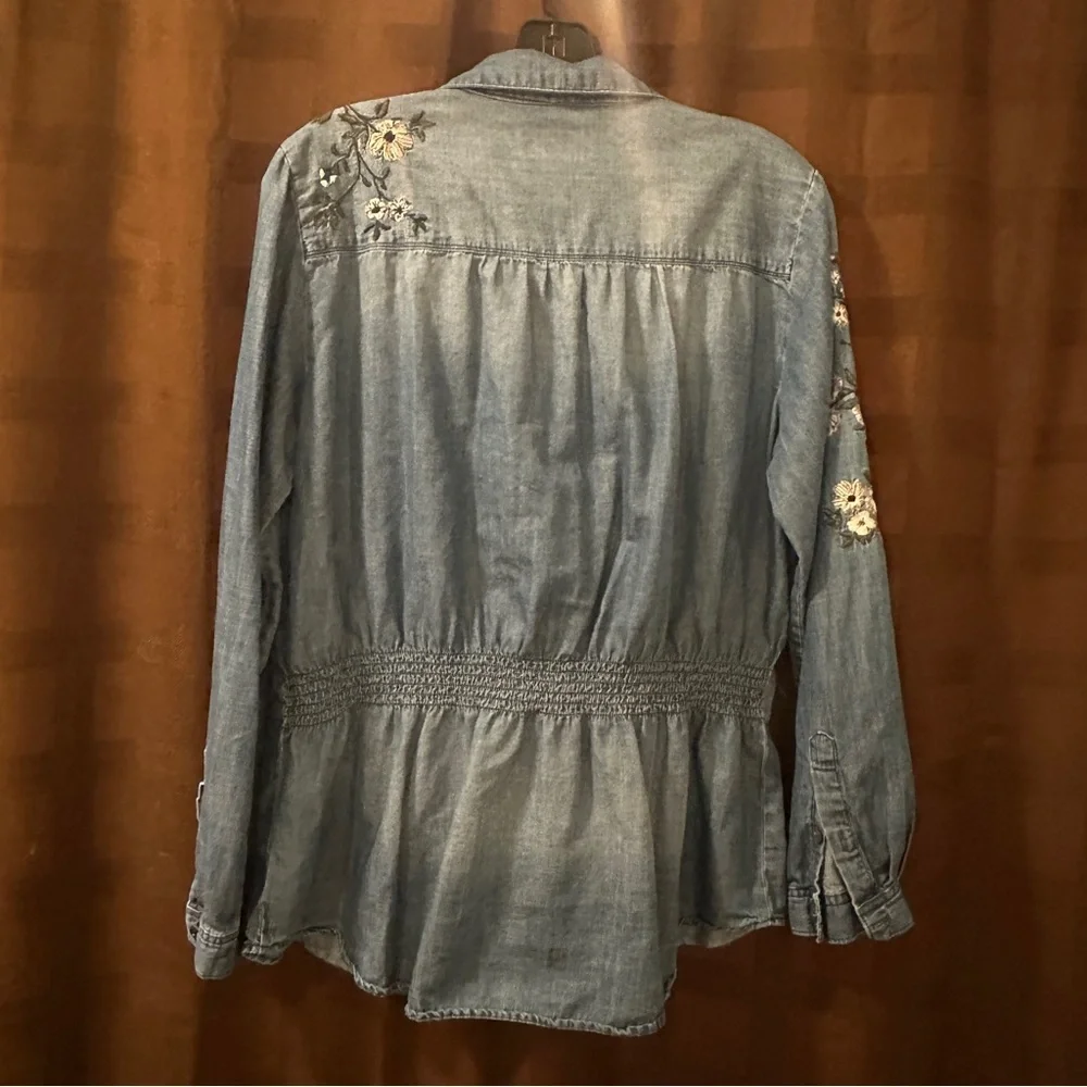 VINTAGE X AMERICA BLUE Denim Embroidered Blouse size Large - Picture 3 of 6